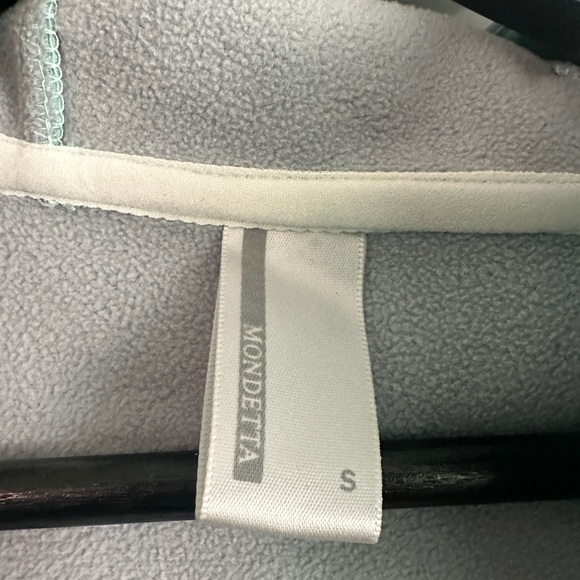 Mondetta Aqua windbreaker in Small - Picture 6 of 6